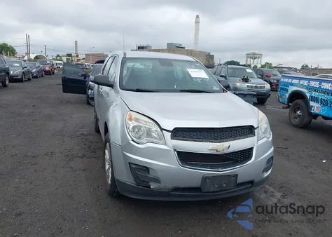2015 Chevrolet Equinox Ls z USA, uszkodzony, nr VIN 1GNFLEEK8FZ108998